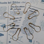 Bulb safety pin